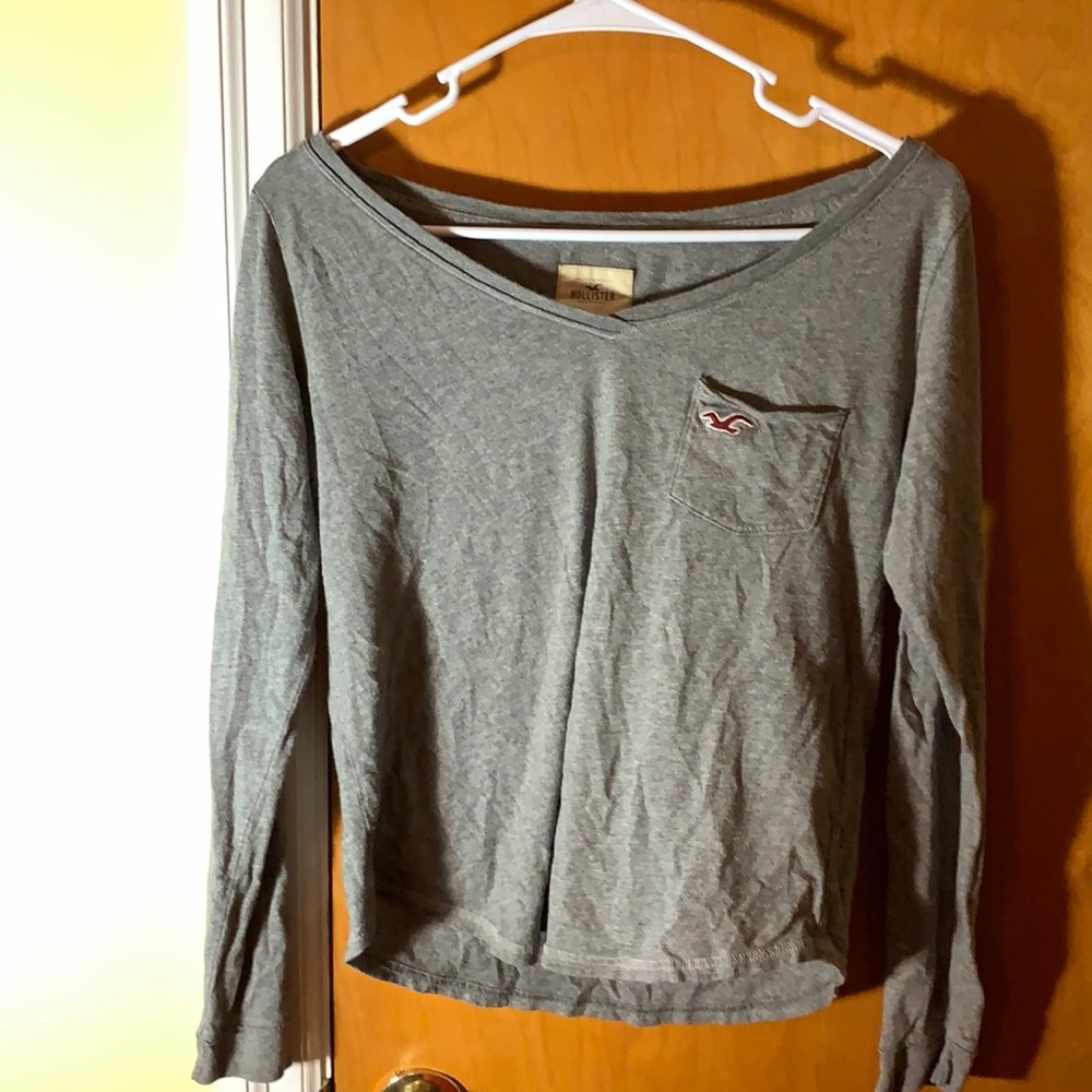 Grey hollister long sleeve shirt